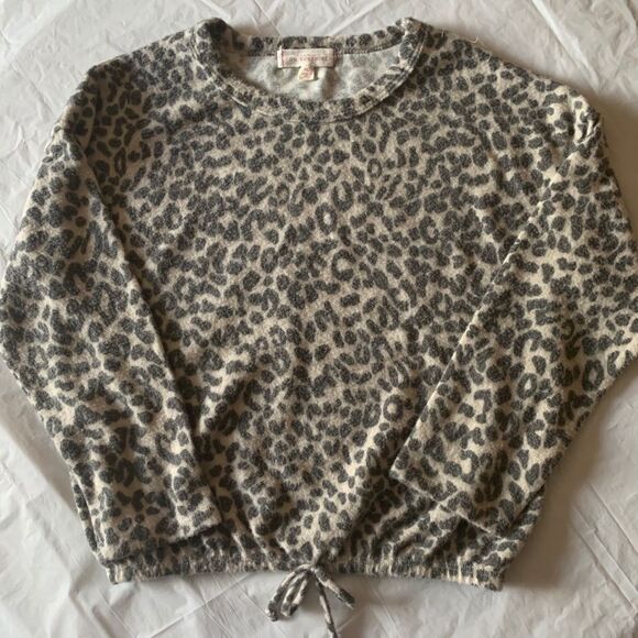 walking on sunshine Other - Soft and fuzzy leopard print sweater XL